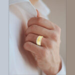 MEN'S RING 0.33CT ROUND DIAMOND 10K YELLOW GOLD - Image 5