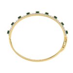 14K YELLOW GOLD 8CT ROUND/BAGUETTE/EMERALD DIAMOND LADIES BANGLE(COLOR STONE GREEN EMERALD DIAMOND 4 3/4CT) - Image 2