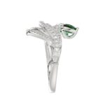 18K WHITE GOLD 7/8CT ROUND/PEAR DIAMOND LADIES RING(COLOR STONE EMERALD/PEAR DIAMOND 1/2CT) - Image 4