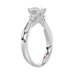 18K WHITE GOLD 1CT ROUND/PRINCESS DIAMOND LADIES RING( CENTER STONE PRINCESS DIAMOND 3/4 CT) - Image 2