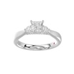 18K WHITE GOLD 1CT ROUND/PRINCESS DIAMOND LADIES RING( CENTER STONE PRINCESS DIAMOND 3/4 CT) - Image 3