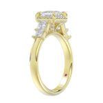 18K YELLOW GOLD 3/4CT ROUND/PRINCESS DIAMOND LADIES RING(CENTER STONE PRINCESS DIAMOND 3/4CT) - Image 2
