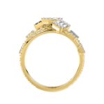 18K YELLOW GOLD 3/4CT ROUND/BAGUETTE DIAMOND LADIES FASHION RING - Image 2