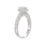 18K WHITE GOLD 1 1/3CT ROUND/EMERALD DIAMOND LADIES RING (CENTER STONE EMERALD DIAMOND 1/2CT) - Image 4
