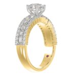18K YELLOW GOLD 1 1/2CT ROUND/BAGUETTE DIAMOND LADIES RING(CENTER STONE ROUND DIAMOND 7/8CT) - Image 2